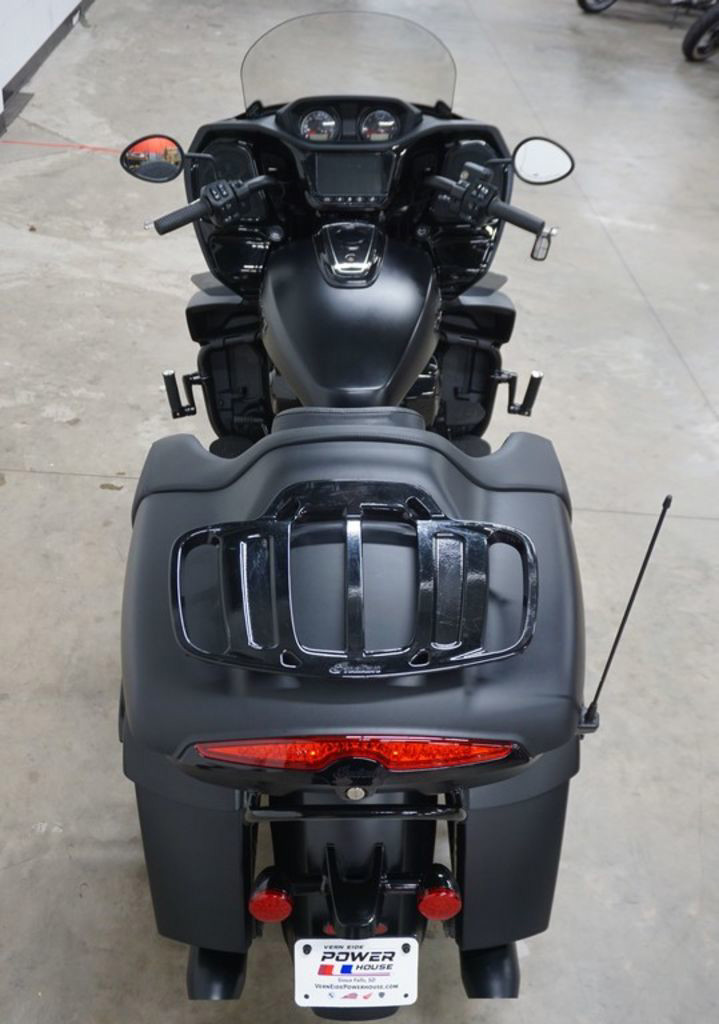 Pursuit Dark Horse Premium Package