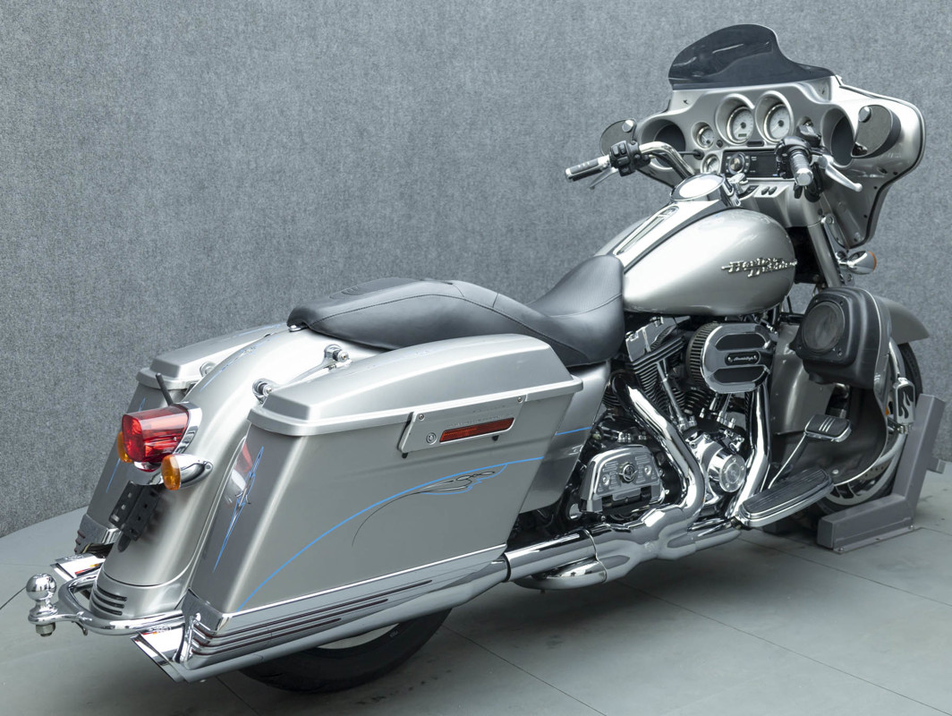 Street Glide®