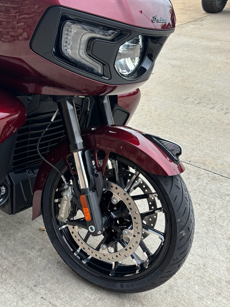 Pursuit Dark Horse 112