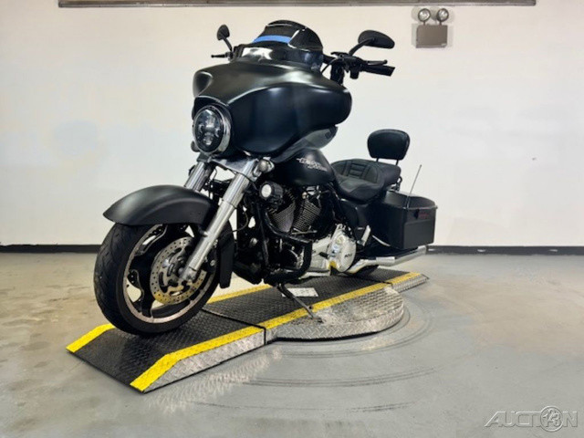 Street Glide®