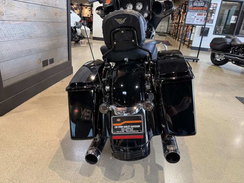 Street Glide®