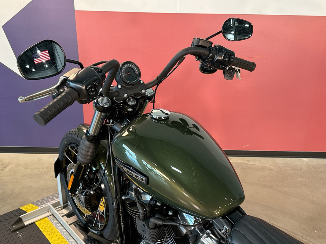 Street Bob®