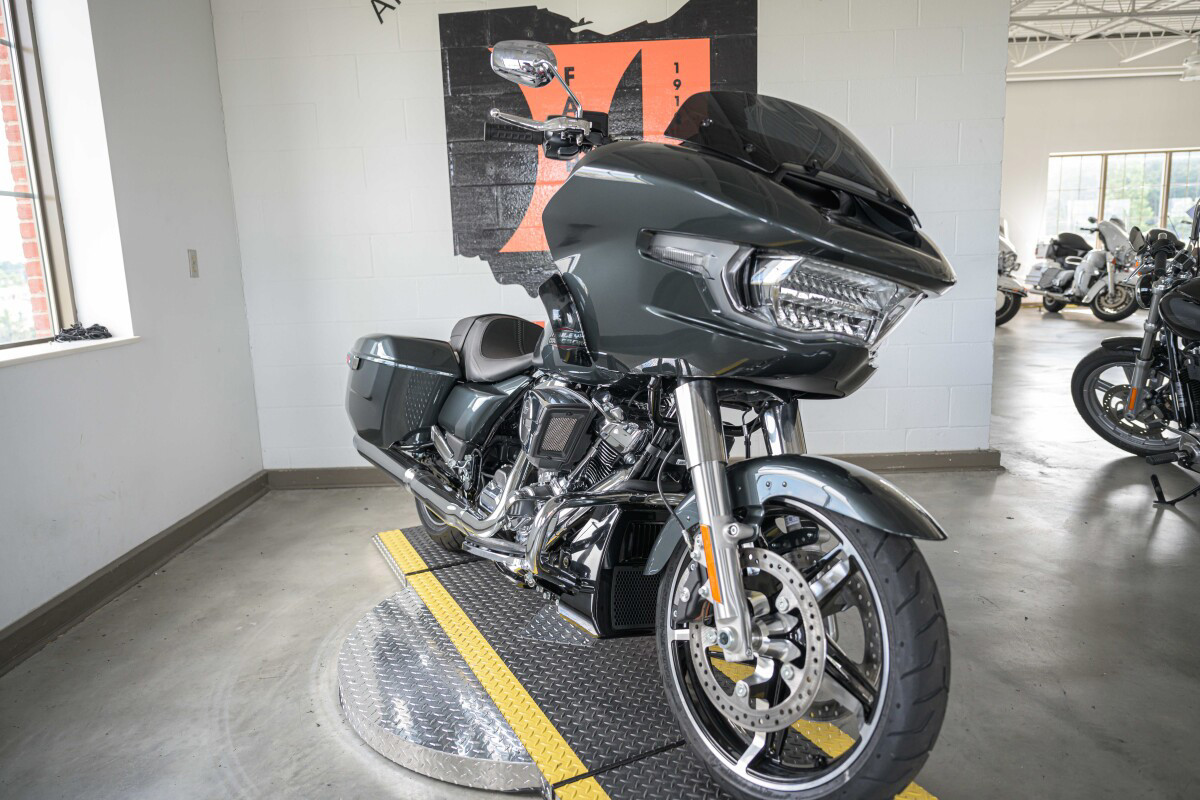 Road Glide®