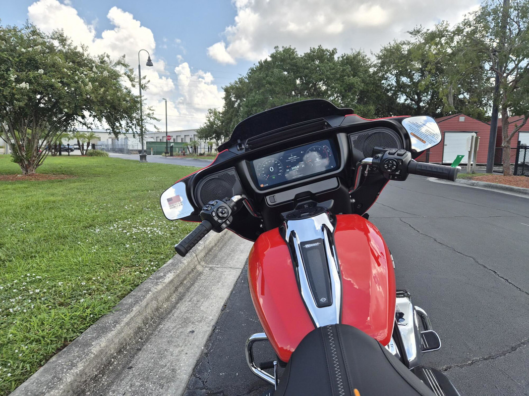 Street Glide®