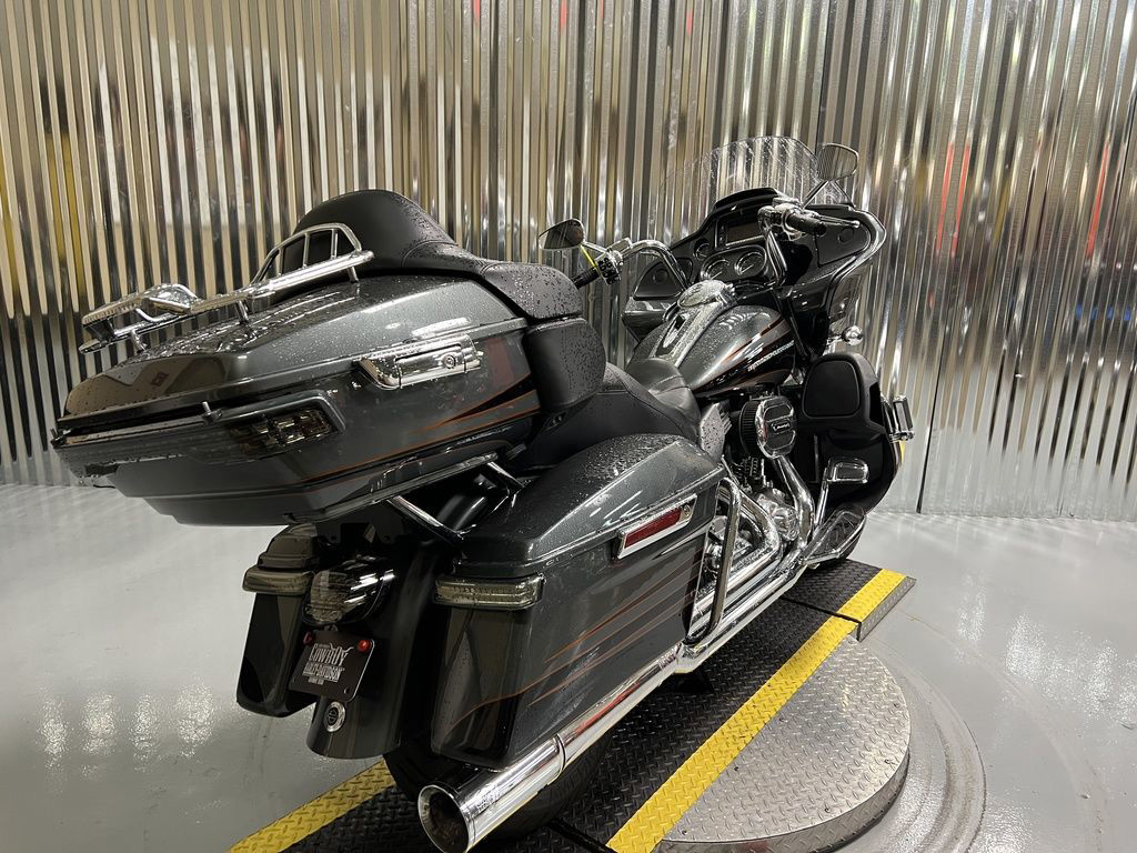 CVO® Road Glide® Ultra