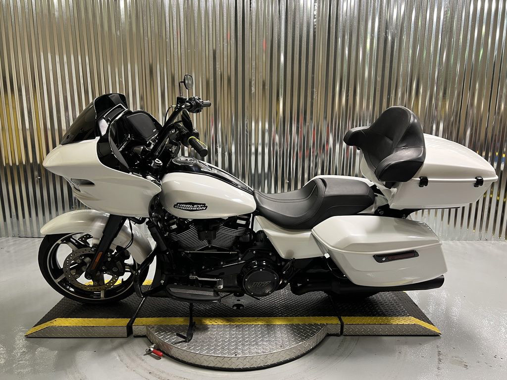 Road Glide®