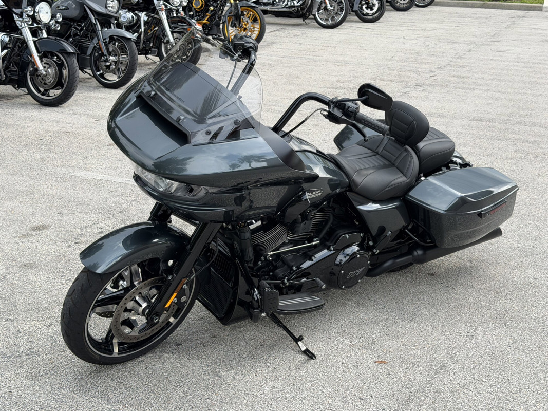 Road Glide®