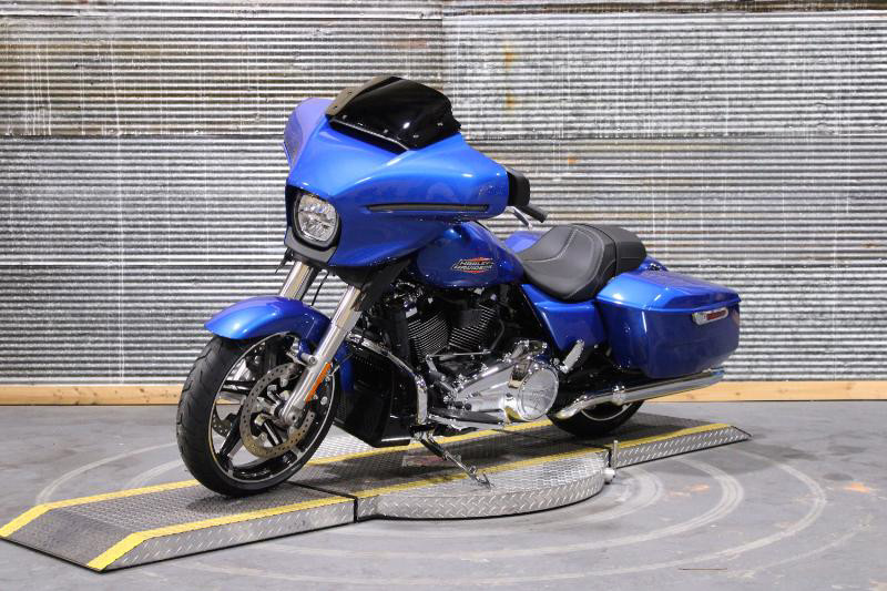 Street Glide®