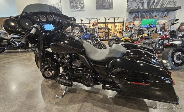 Street Glide® ST