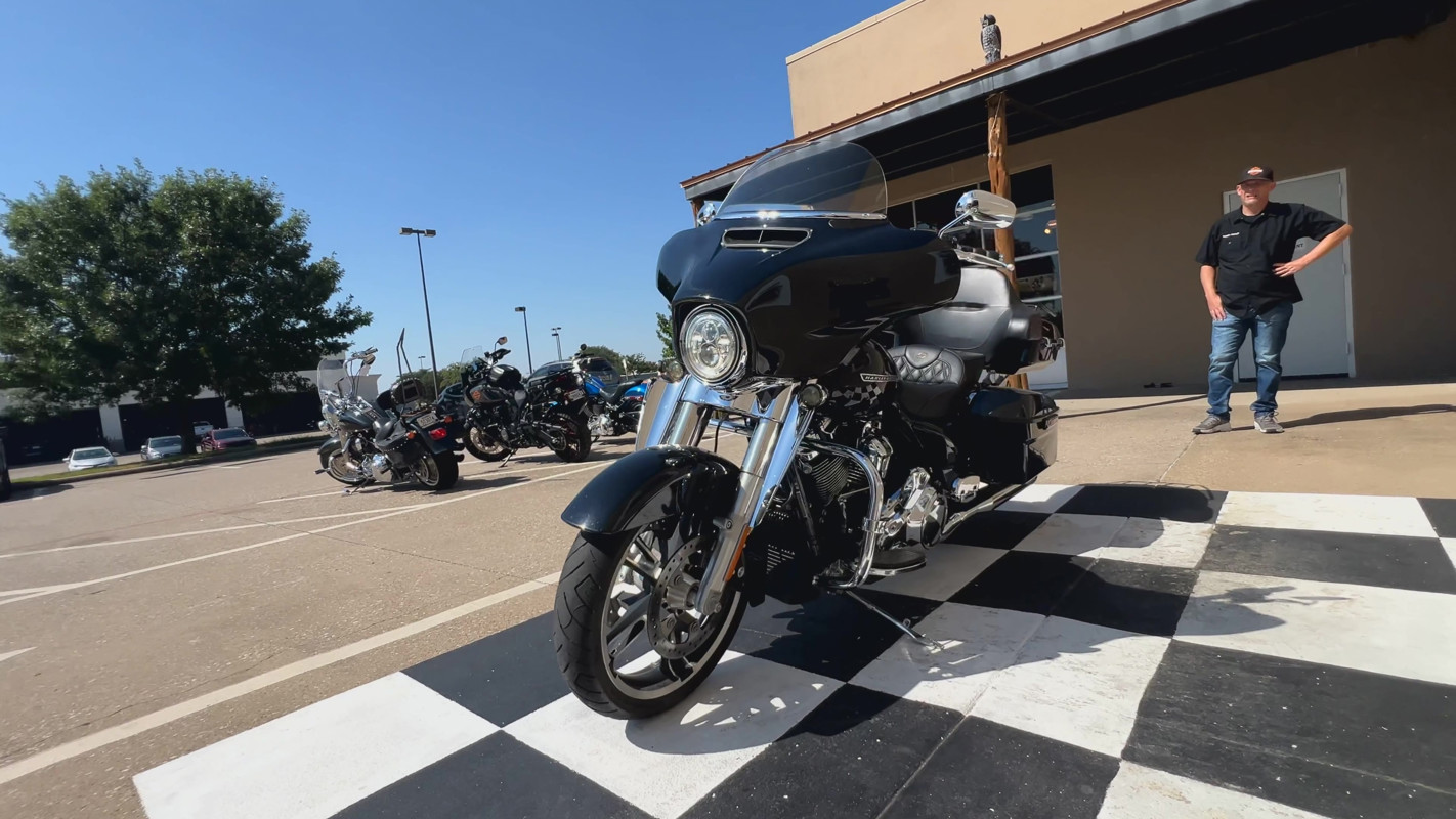 Street Glide®