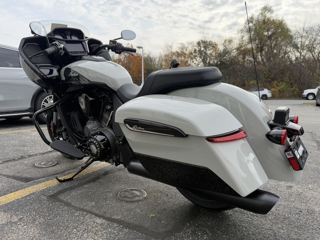 Challenger Dark Horse 112