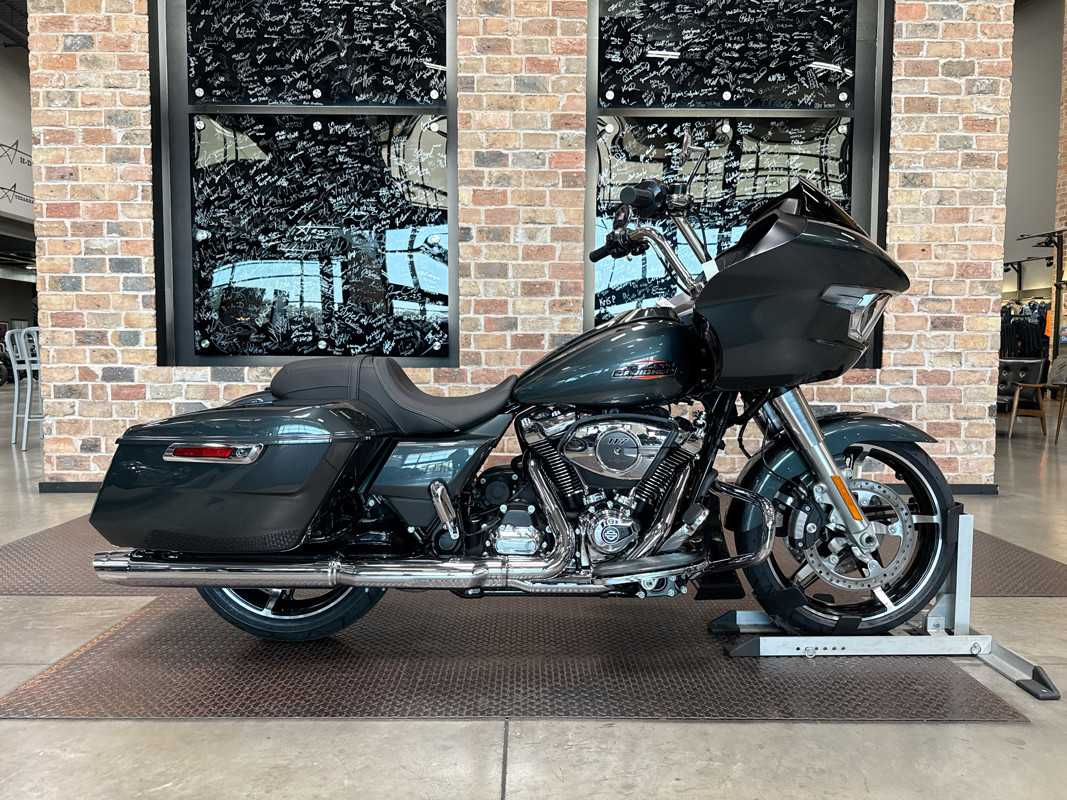 Road Glide®