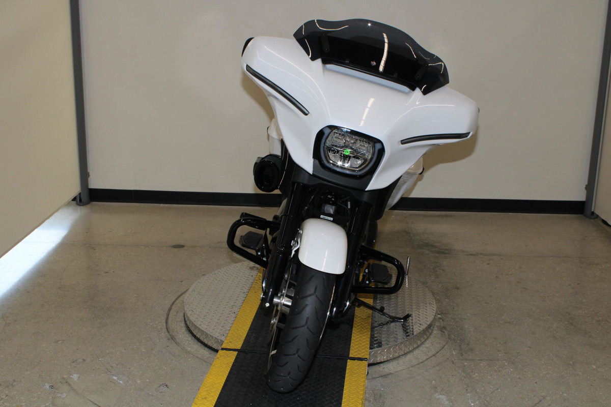 Street Glide®