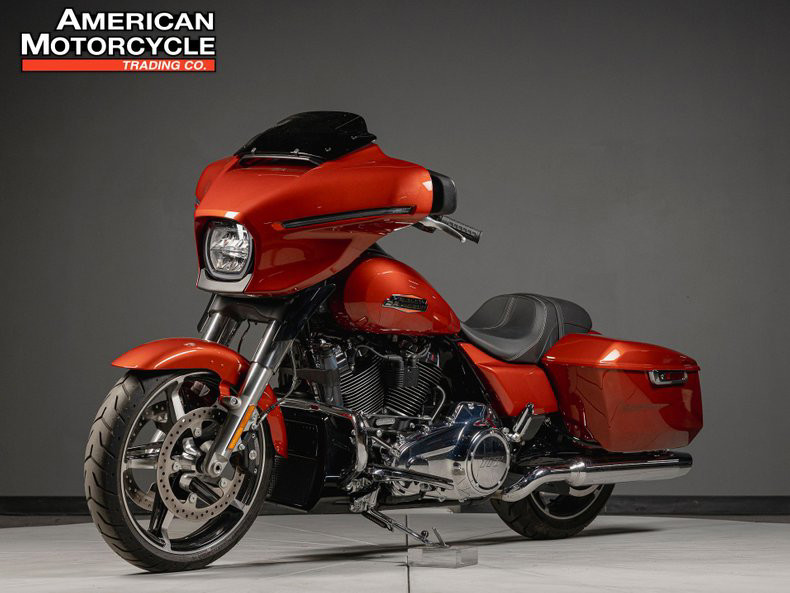Street Glide®