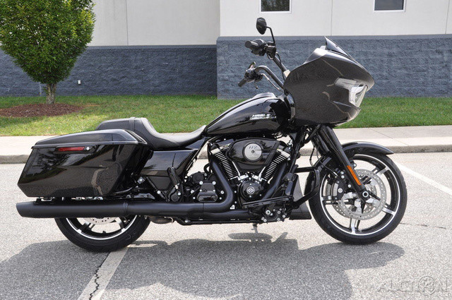 Road Glide®