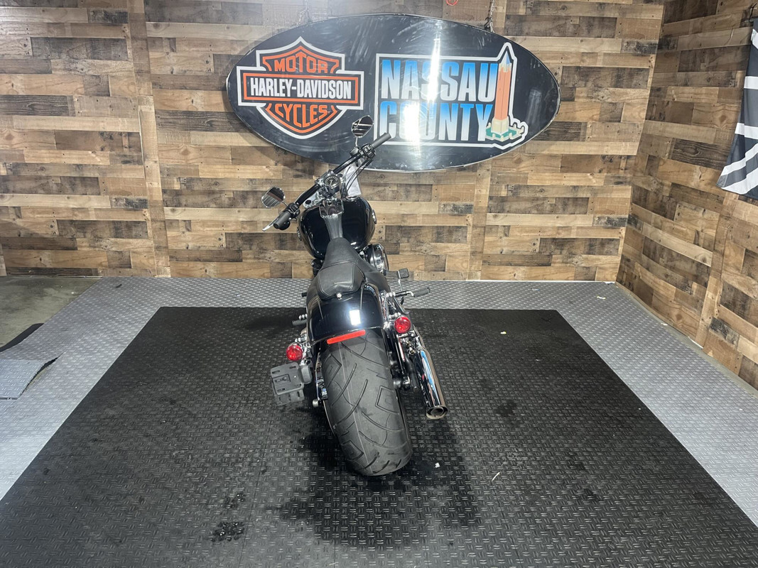Softail® Breakout®