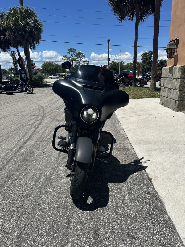 Street Glide®