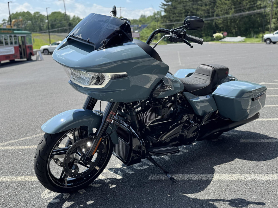 Road Glide®