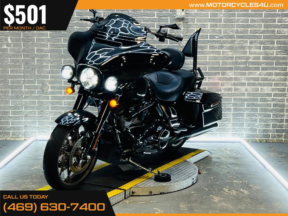 Street Glide® ST