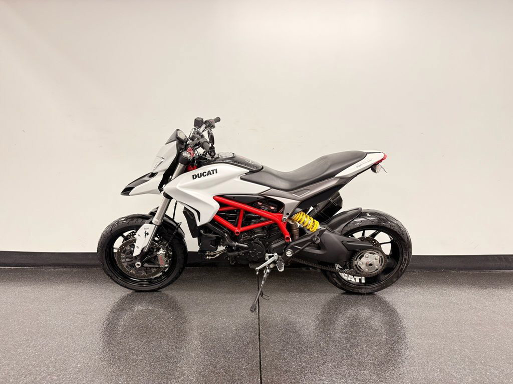 Hypermotard 939