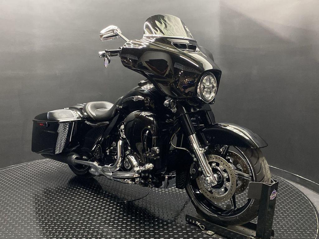 CVO® Street Glide®