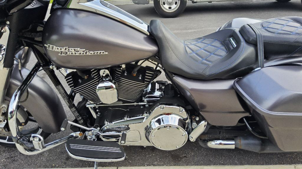 Street Glide®