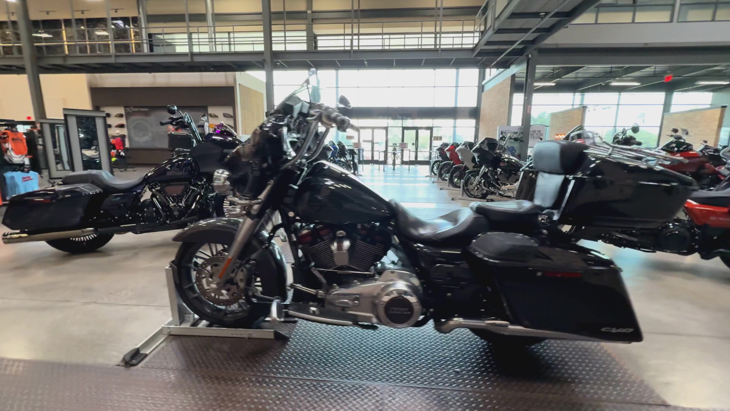CVO® Street Glide®