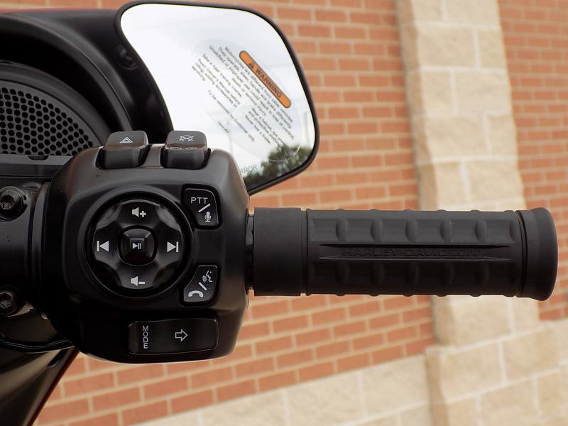 Street Glide®