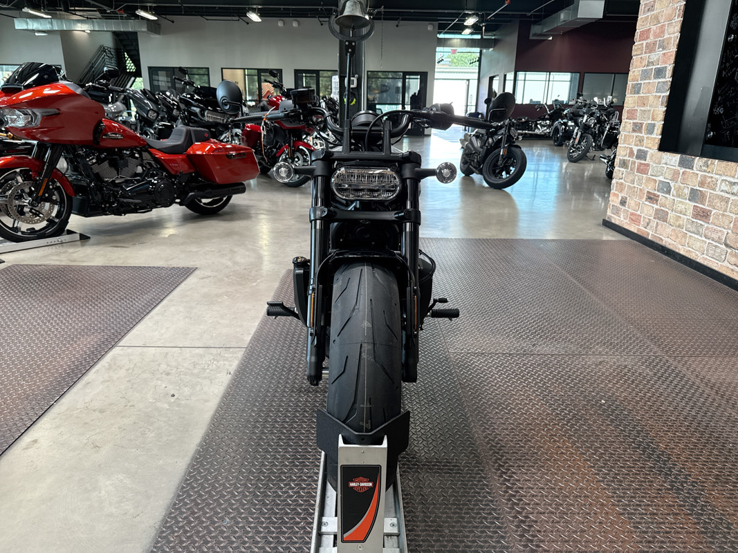 Sportster® S