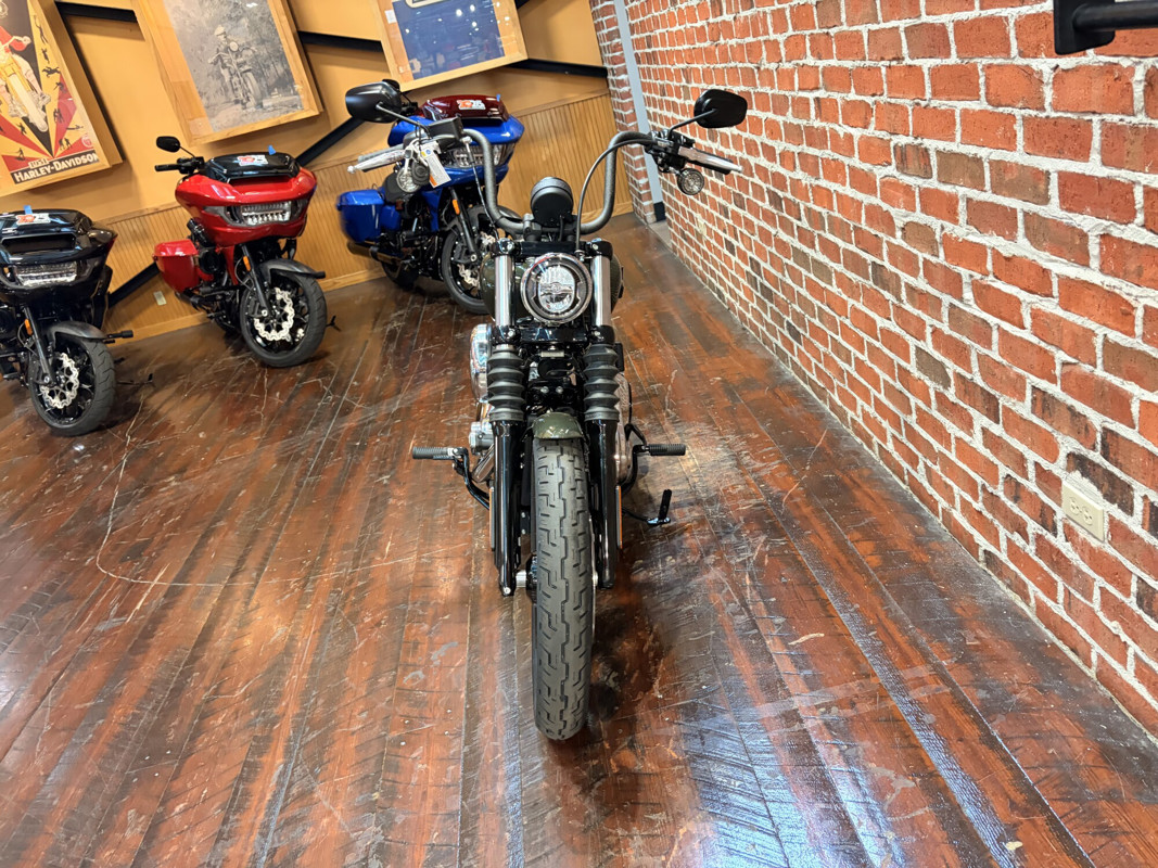 Street Bob®