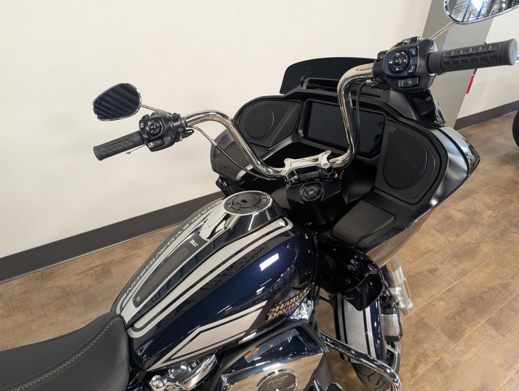 Road Glide®
