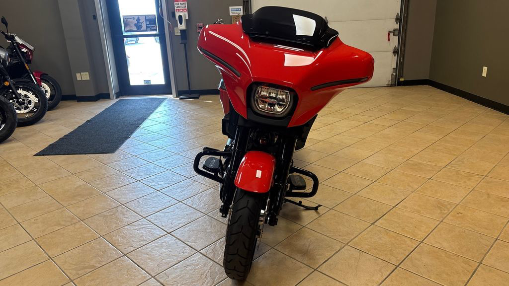 Street Glide®