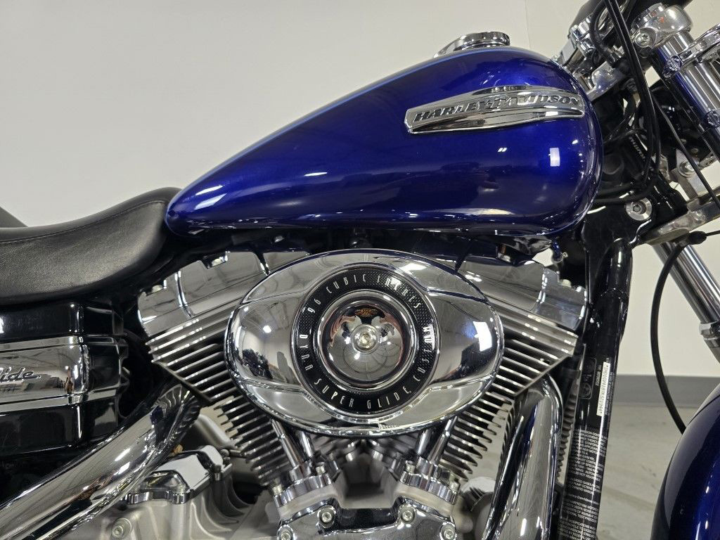 Dyna® Super Glide® Custom