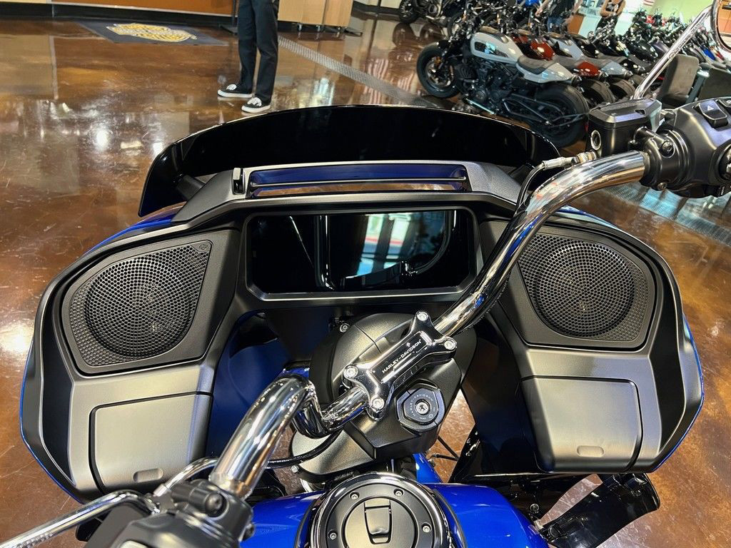 Road Glide®