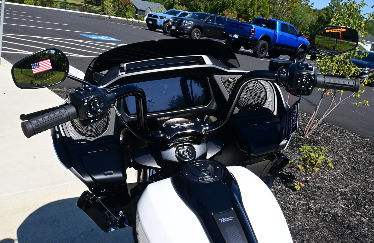 Road Glide®