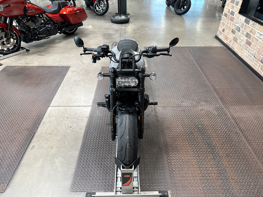 Sportster® S