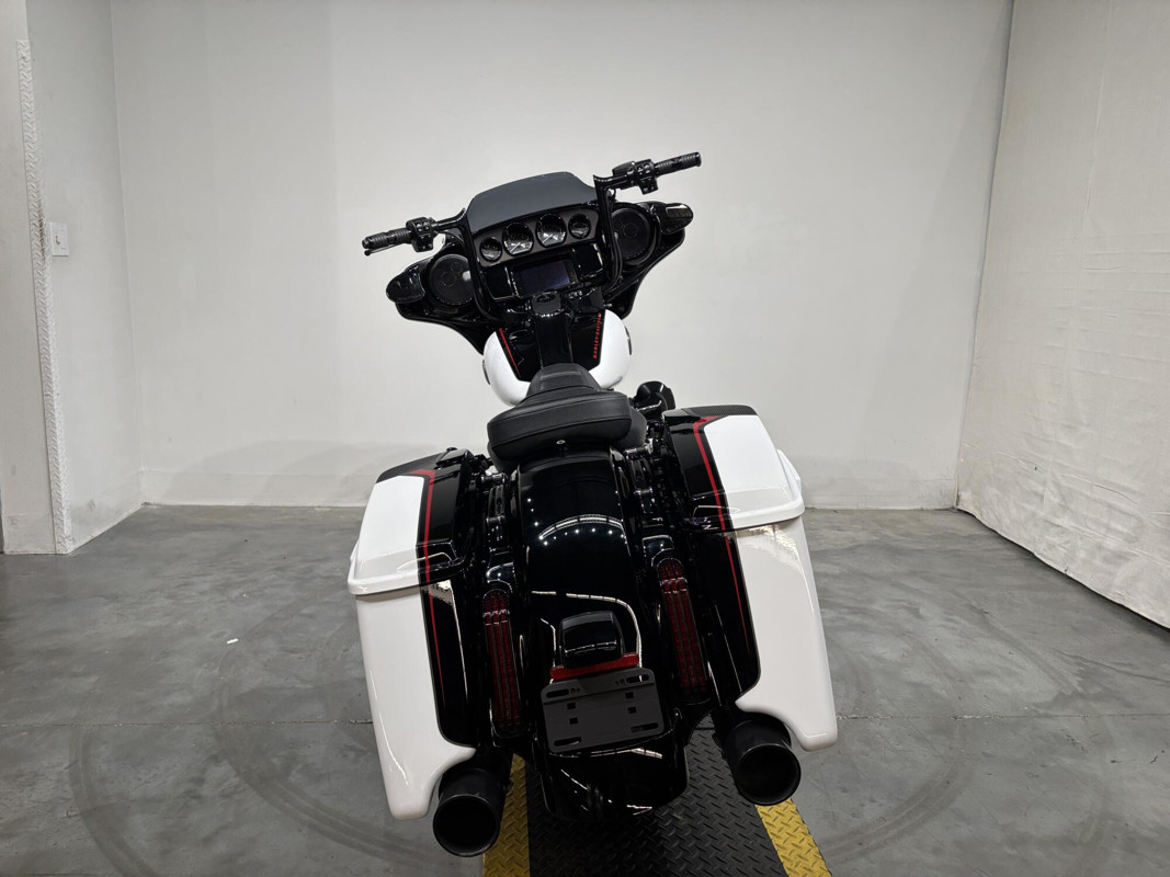 CVO® Street Glide®