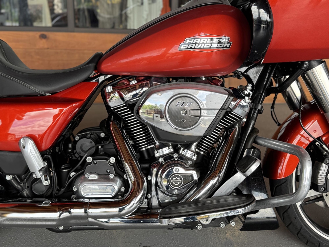 Road Glide®