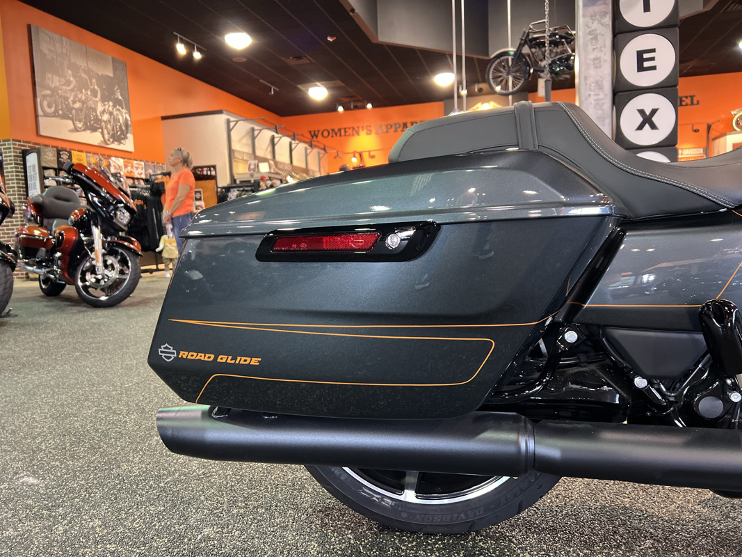 Road Glide®