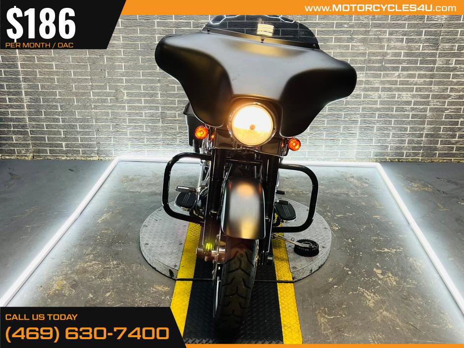 Street Glide®