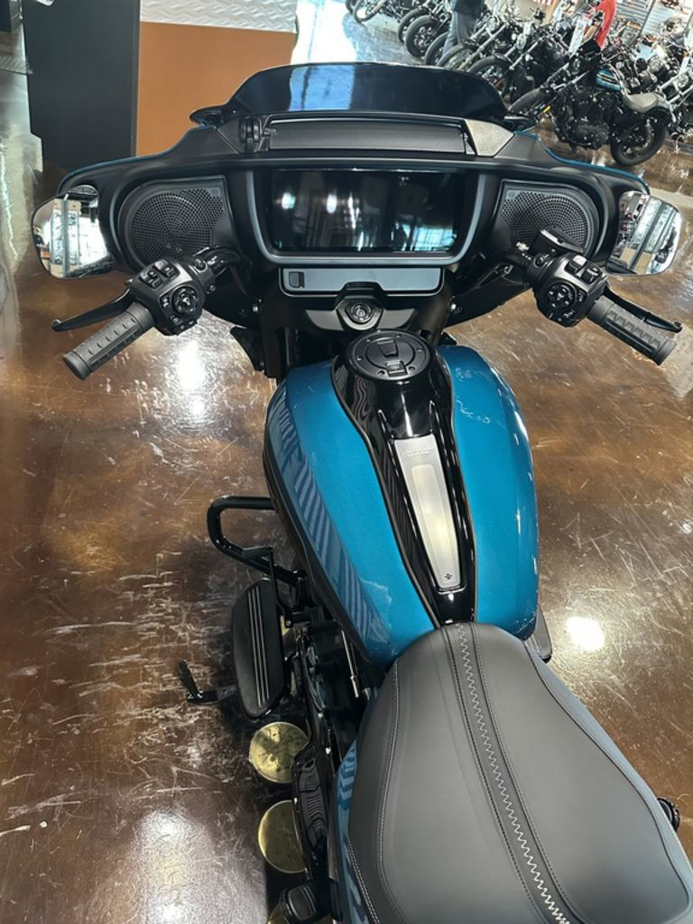 Street Glide®