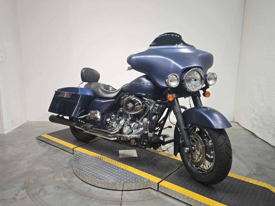 Street Glide®