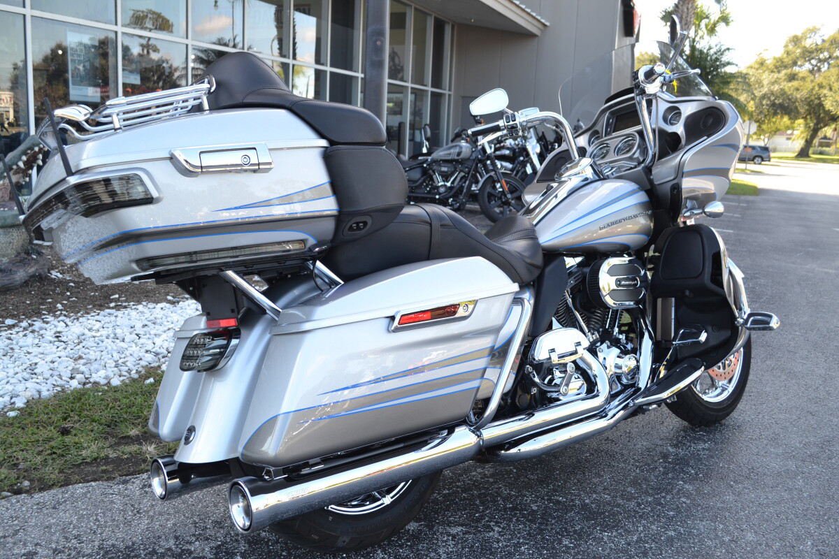 CVO® Road Glide® Ultra
