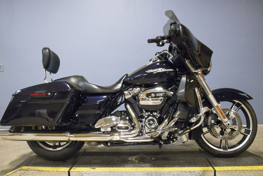 Street Glide®