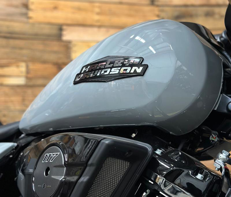 Street Glide®