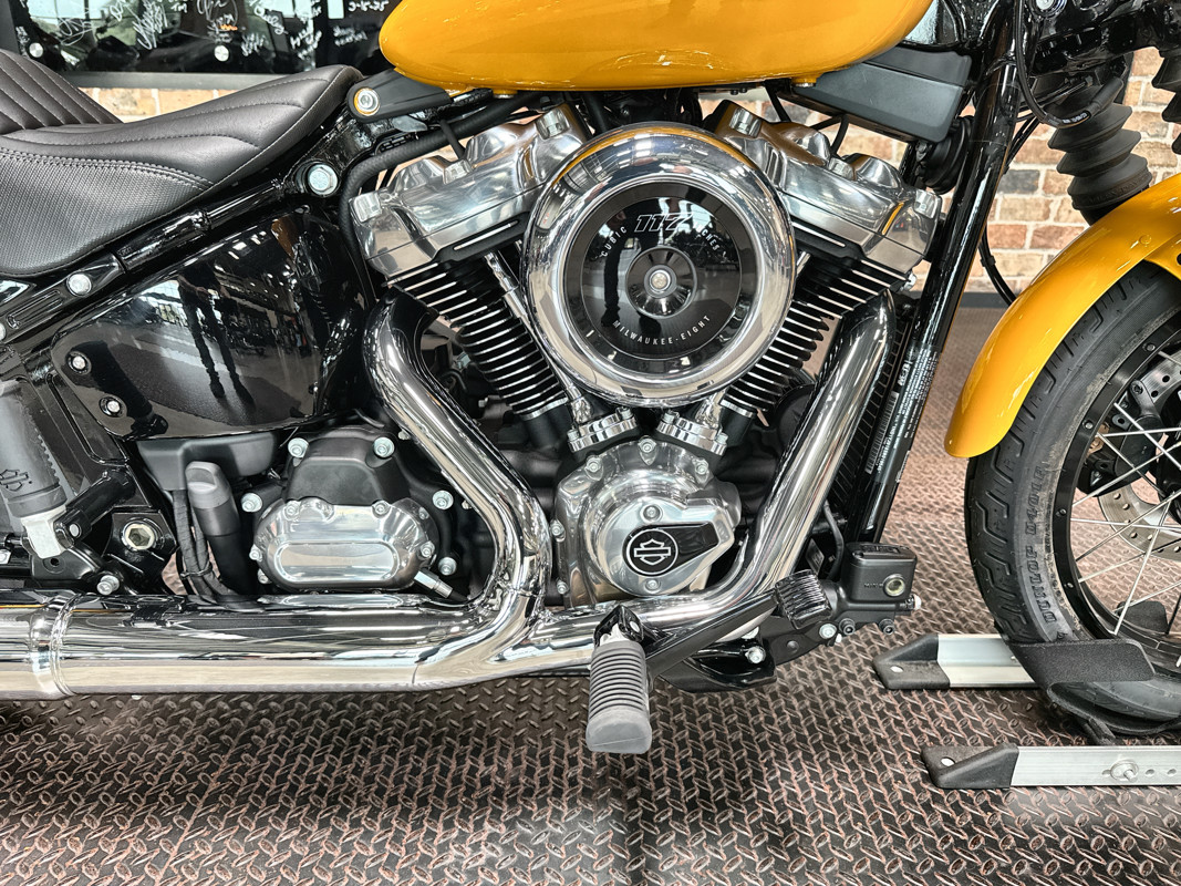 Street Bob®