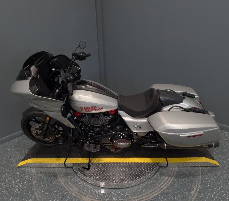 CVO® Road Glide® ST