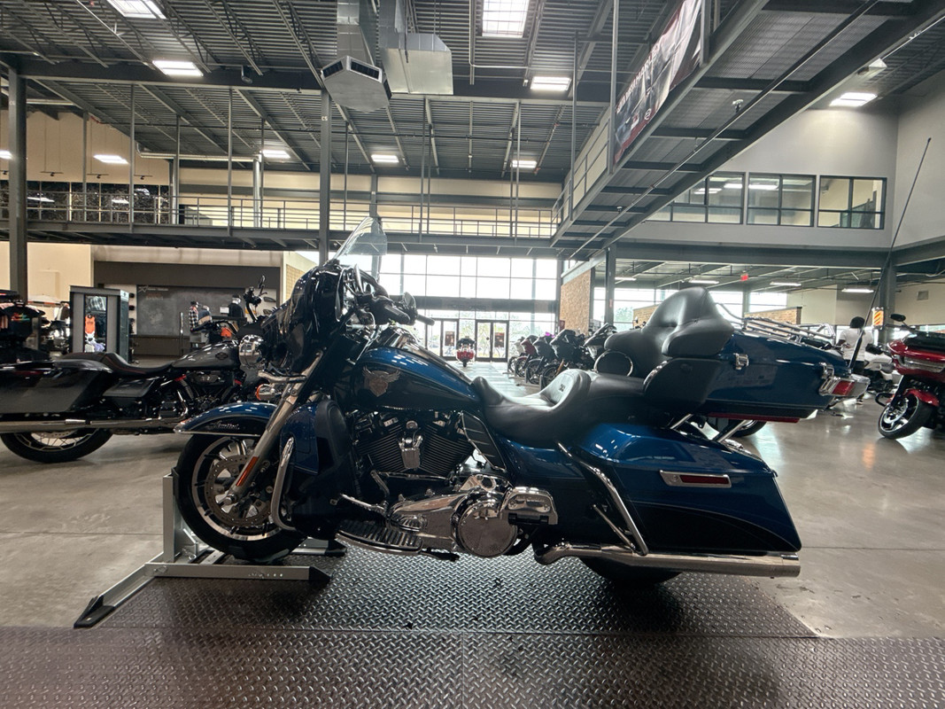 Electra Glide® Ultra® Limited 115th Anniversary