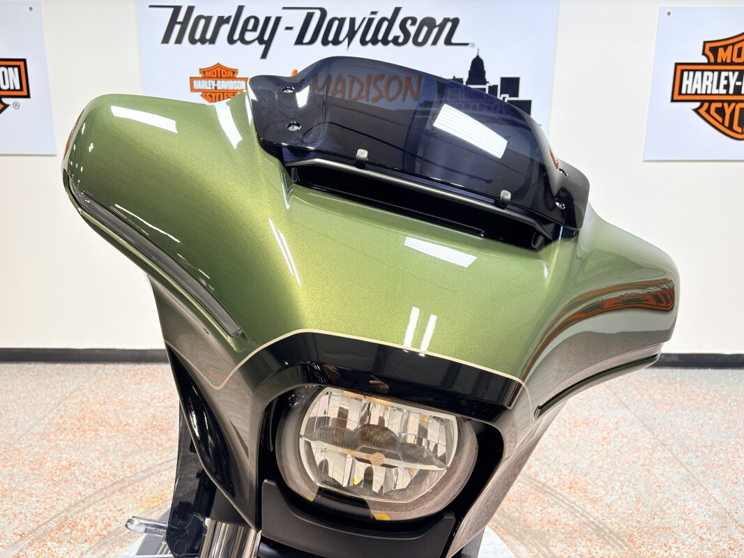 Street Glide®