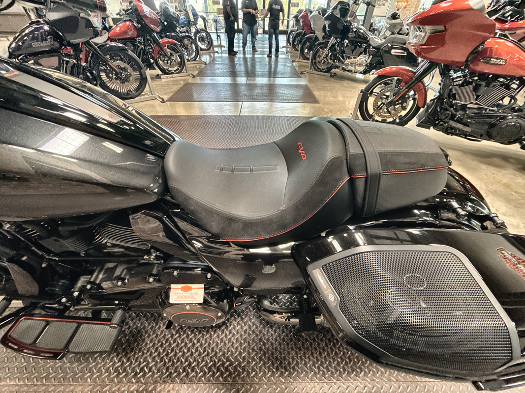 CVO® Street Glide®